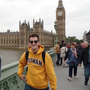 Meet your Posher, Gregory